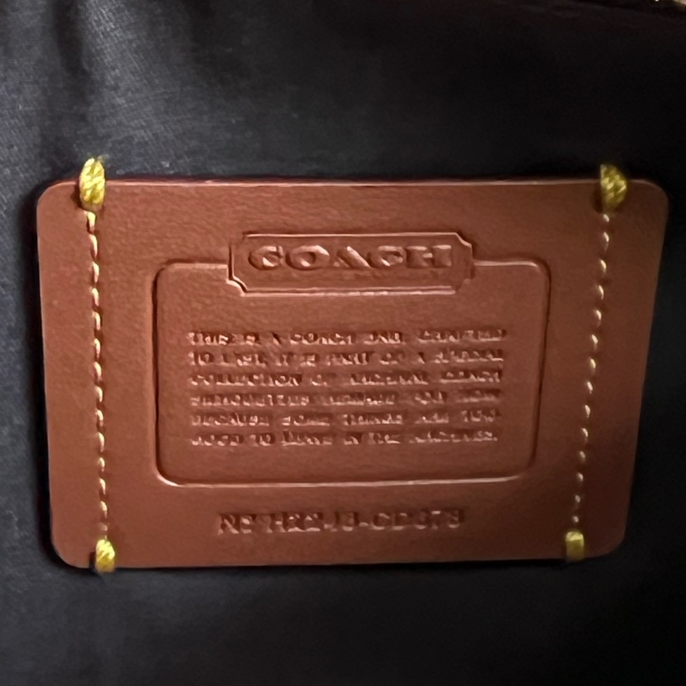 💰SOLD - CD678 - Coach Swinger in Signature Jacquard - Picture 7 of 11